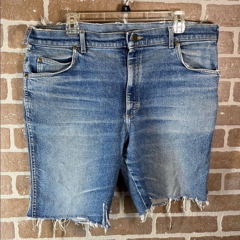 L.L. BEAN Men’s Cut Off Blue Jean Shorts Waist 38 distressed MADE IN USA